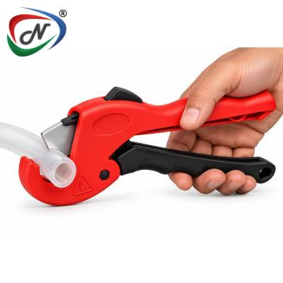  PIPE CUTTER
