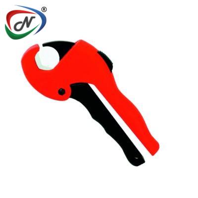  PIPE CUTTER